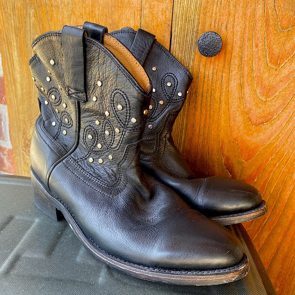 Women’s Leather boots Miz Mooz size 7